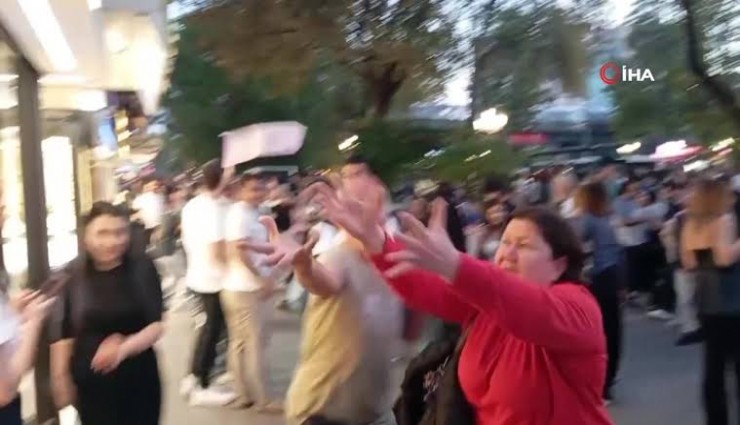 Kızılay'da klip çekiminde ilginç anlar: Binadan para saçıldı, vatandaşlar birbirine girdi