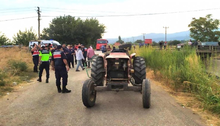 Turgutlu’da traktörün kasası yan devrildi: 4 işçi yaralandı